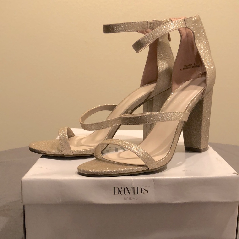 ✨David’s Bridal Callista Heel✨